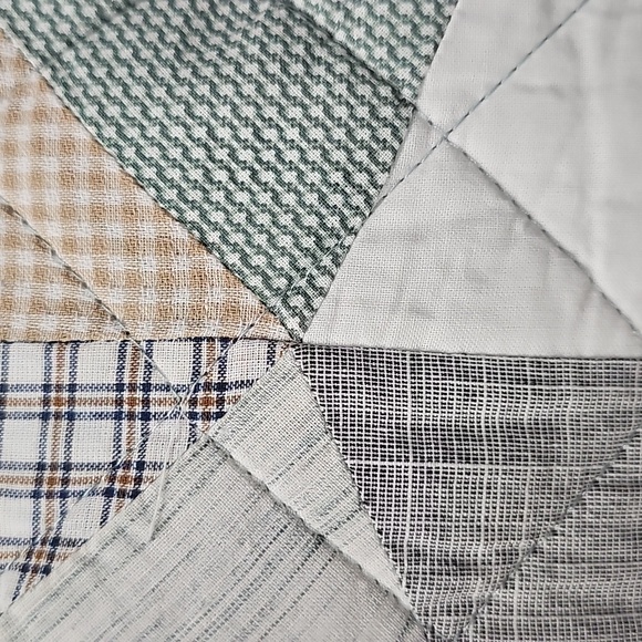 Queen 3-Piece Quilt Set - Reversible Origami Patchwork in Green and Gray